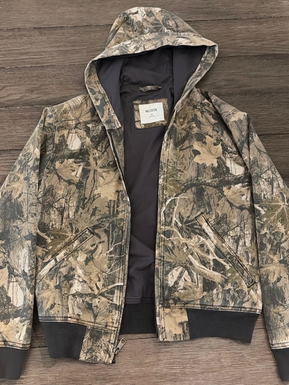 Hollister Men's Hooded Camo Bomber Jacket - Green, Tan, Brown